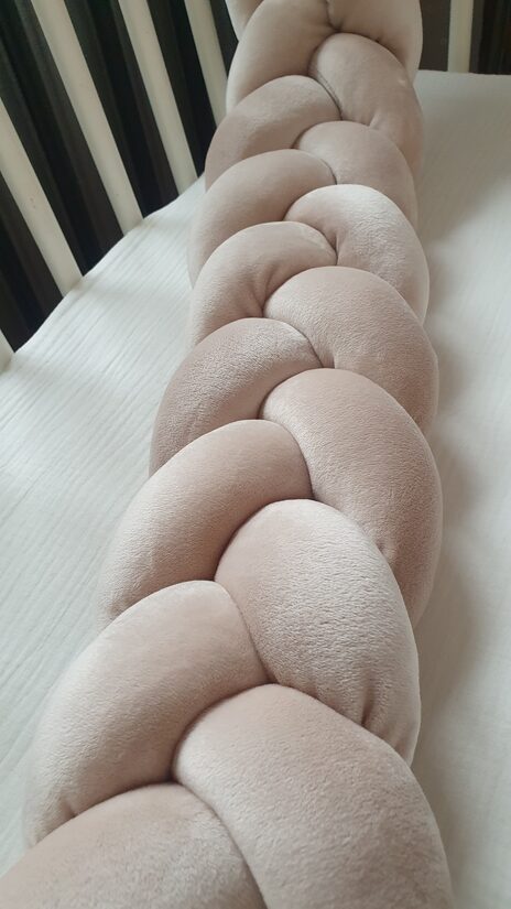 ● Gultas BORTIŅI - BIZES●