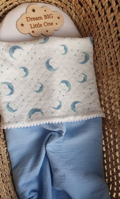 ● Zilā mēnestiņu sedziņa●