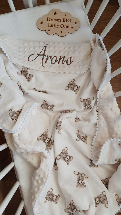 ● Lācēni ar pienbalto pumpiņflīsu●